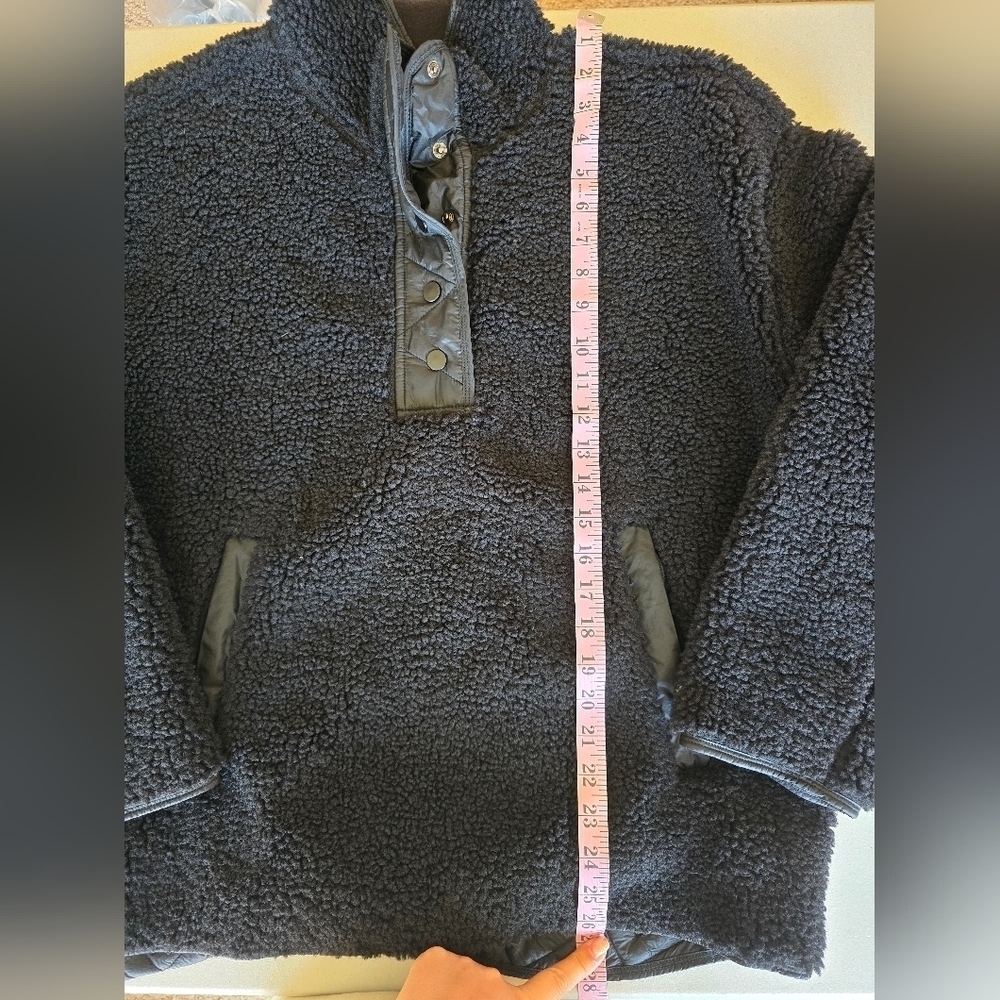 NWT Athleta Women's Black Cozy Sherpa Snap Sweatshirt Women's Size L. - Picture 2 of 10